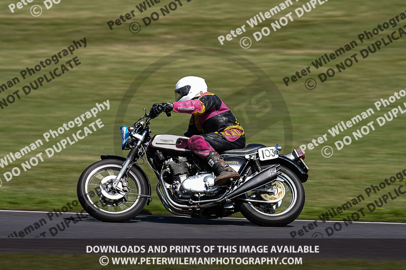 Vintage motorcycle club;eventdigitalimages;mallory park;mallory park trackday photographs;no limits trackdays;peter wileman photography;trackday digital images;trackday photos;vmcc festival 1000 bikes photographs